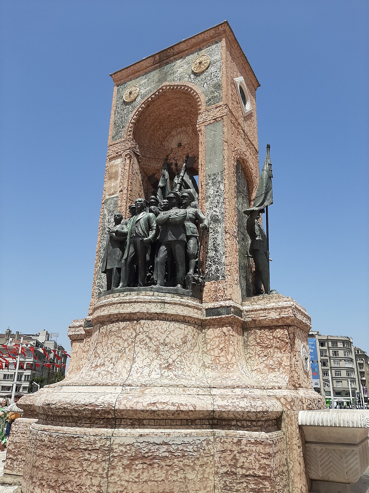 IST → Taksim